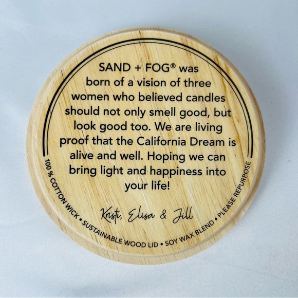 NWT Sand + Fog Ocean Mist Candle 2 Wick 12oz Blue Jar Ocean Wave Wood Lid - Picture 5 of 9